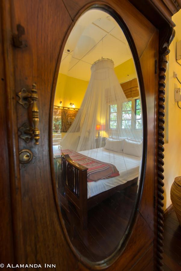 Alamanda Inn, Boutique Hotel And French Restaurant Rangun Zewnętrze zdjęcie
